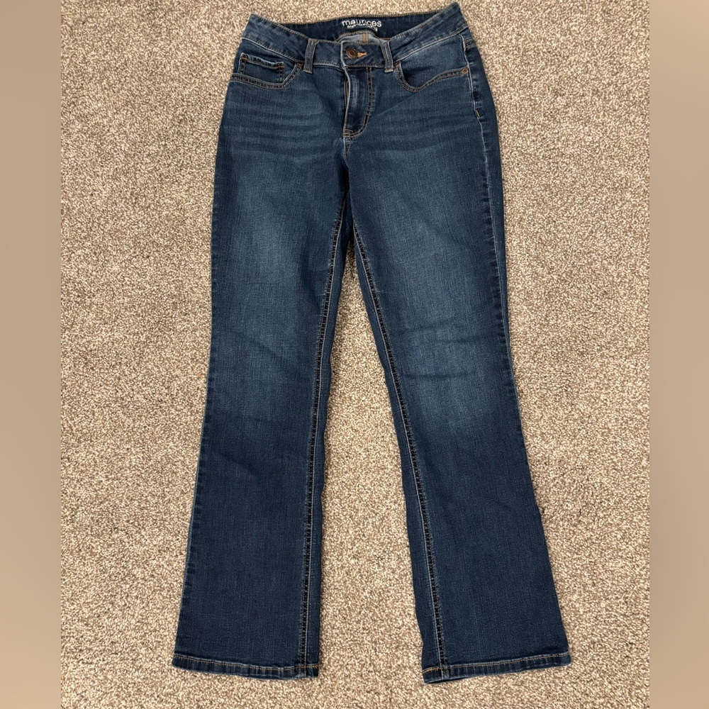 Maurices size 8 high rise curvy boot cut jeans
